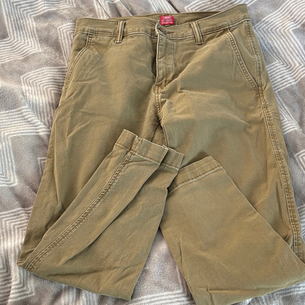 Levi's Men's tan Chinos